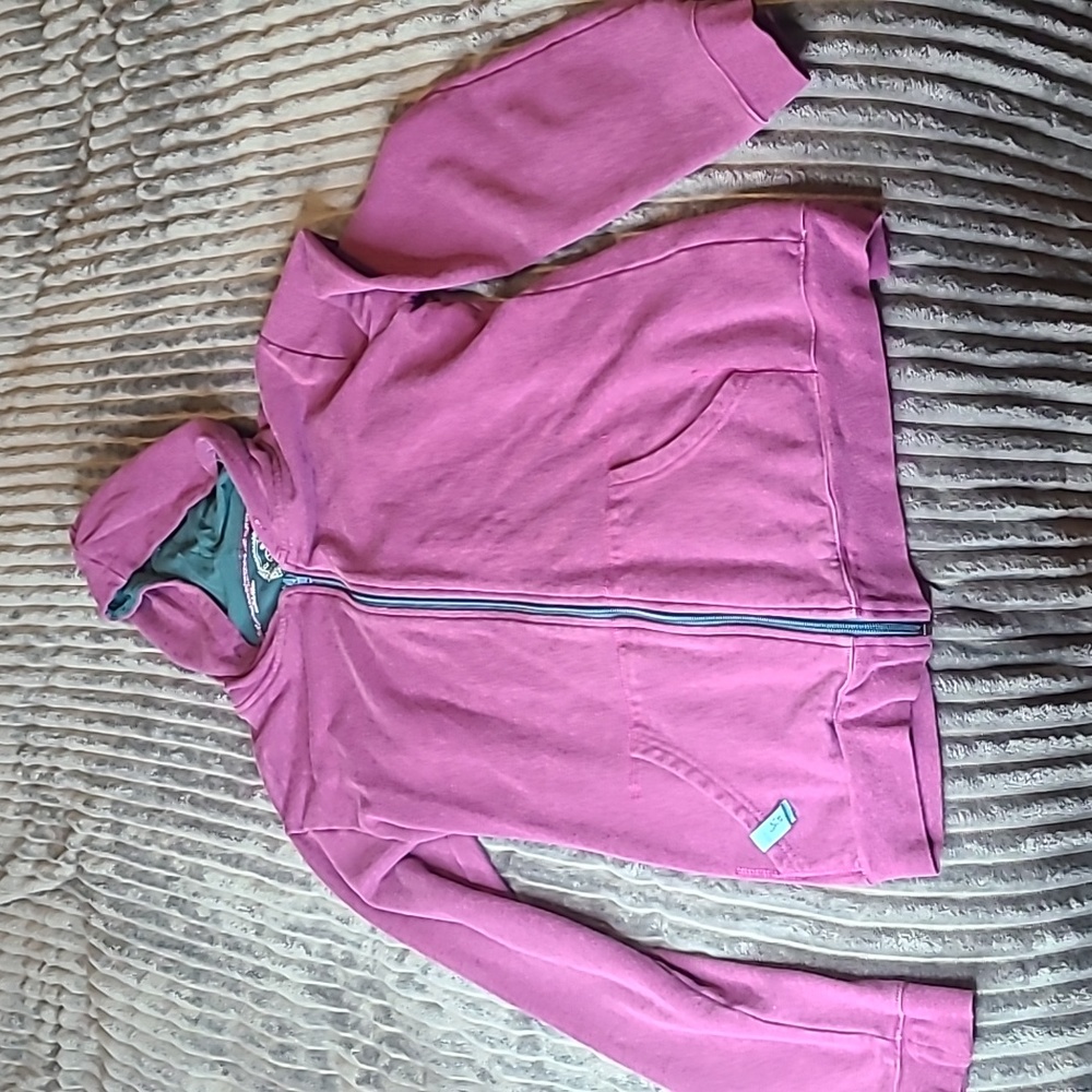 Sitka zip up sweater size Large. Purple